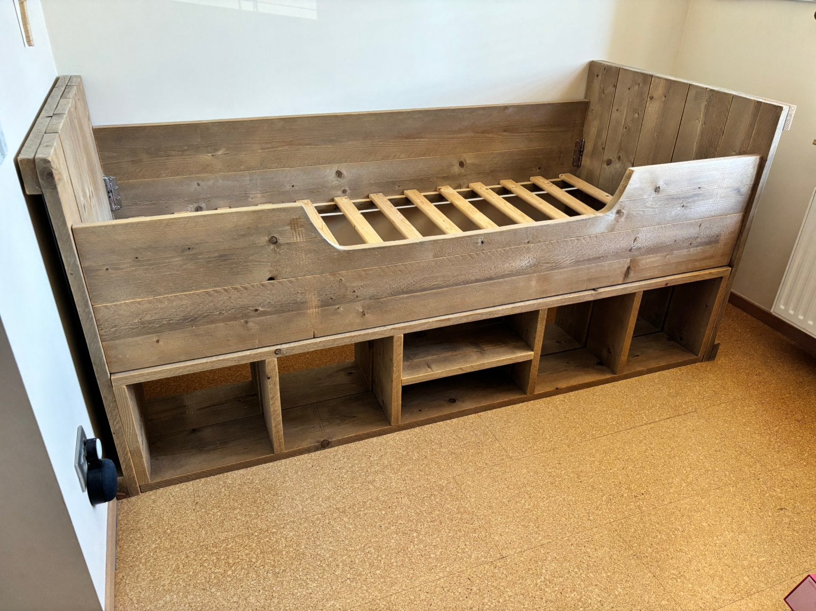 Kajuitbed eenpersoons steigerhout matrasmaat 90x200cm, Ophalen, Zo goed als nieuw, Lattenbodem