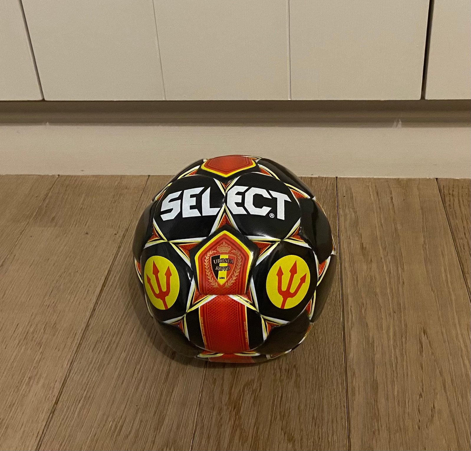 Ballon officiel du KBVB Select, Enlèvement ou Envoi, Comme neuf, Ballon