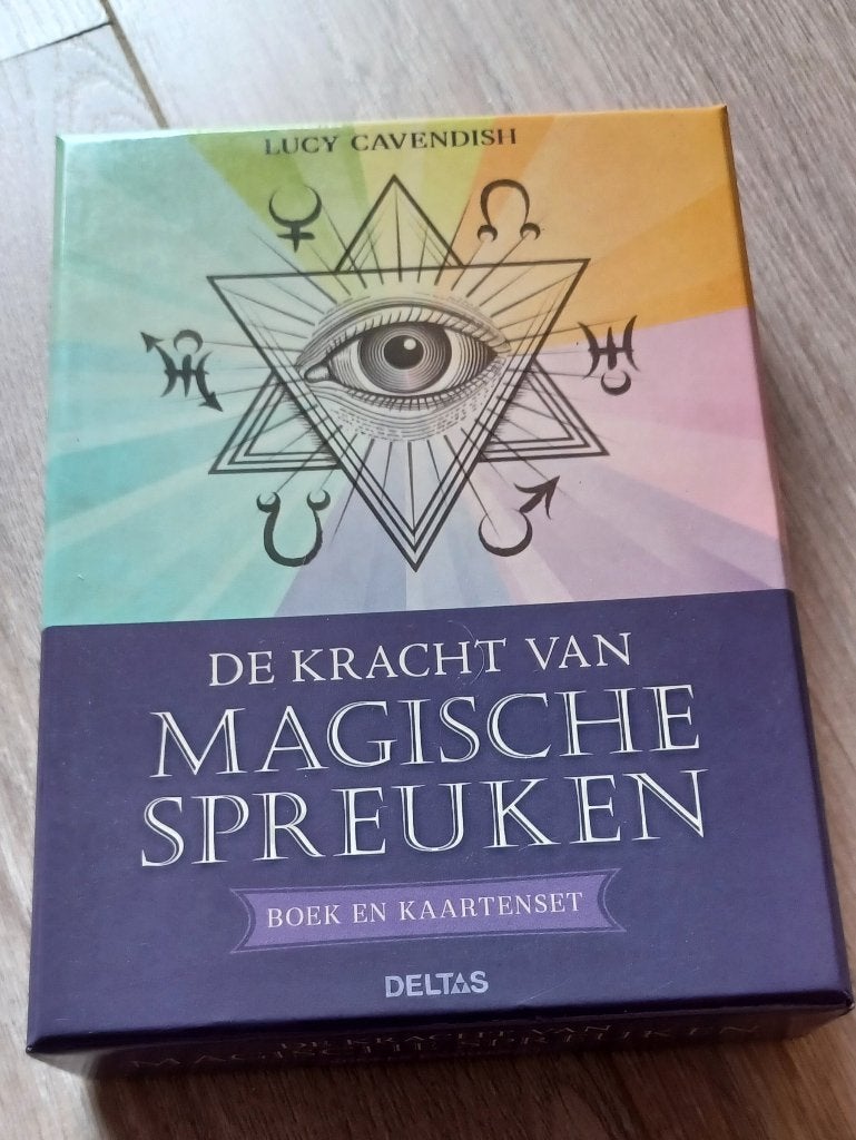 Tarotkaarten:De kracht van Magische spreuken, Ophalen, Zo goed als nieuw