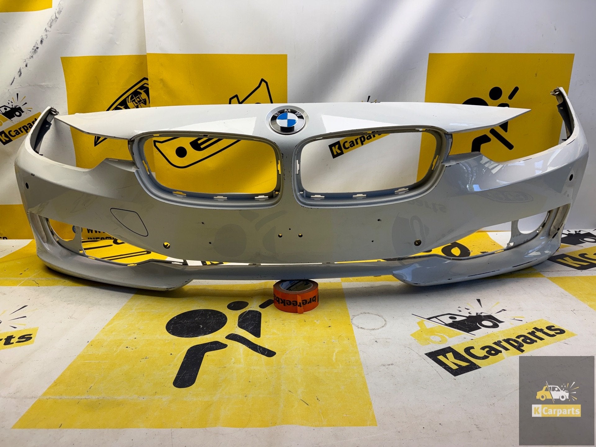 BMW 3 serie F30 F31 voorbumper Origineel 51117263476, Petuelring 130
80788  Munich, DE, Gebruikt, Voor, Info@bmw.de