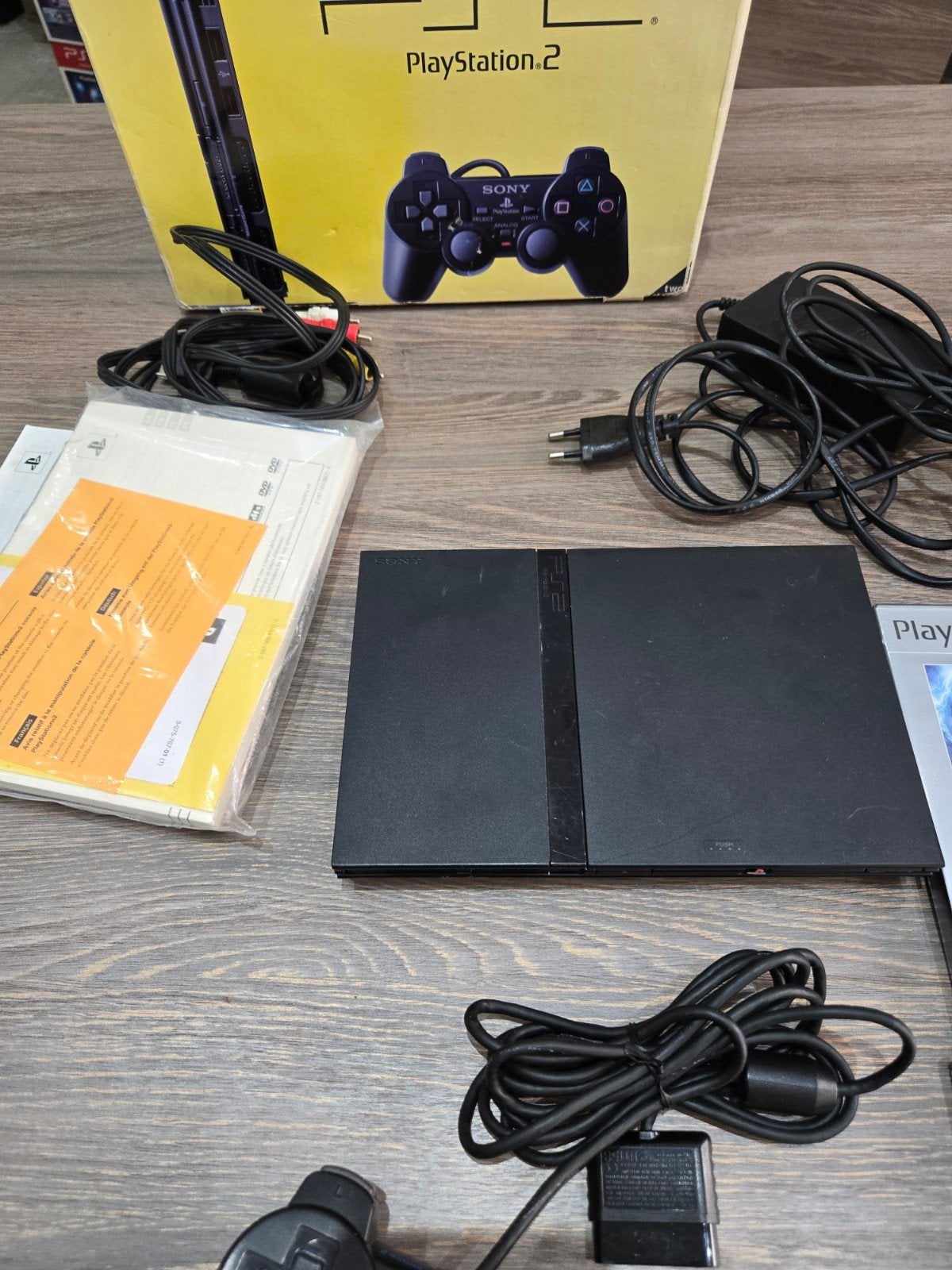 Playstation 2 in de doos, 1 controller, 4-game, Games en Spelcomputers, Spelcomputers | Sony PlayStation 2, Ophalen of Verzenden
