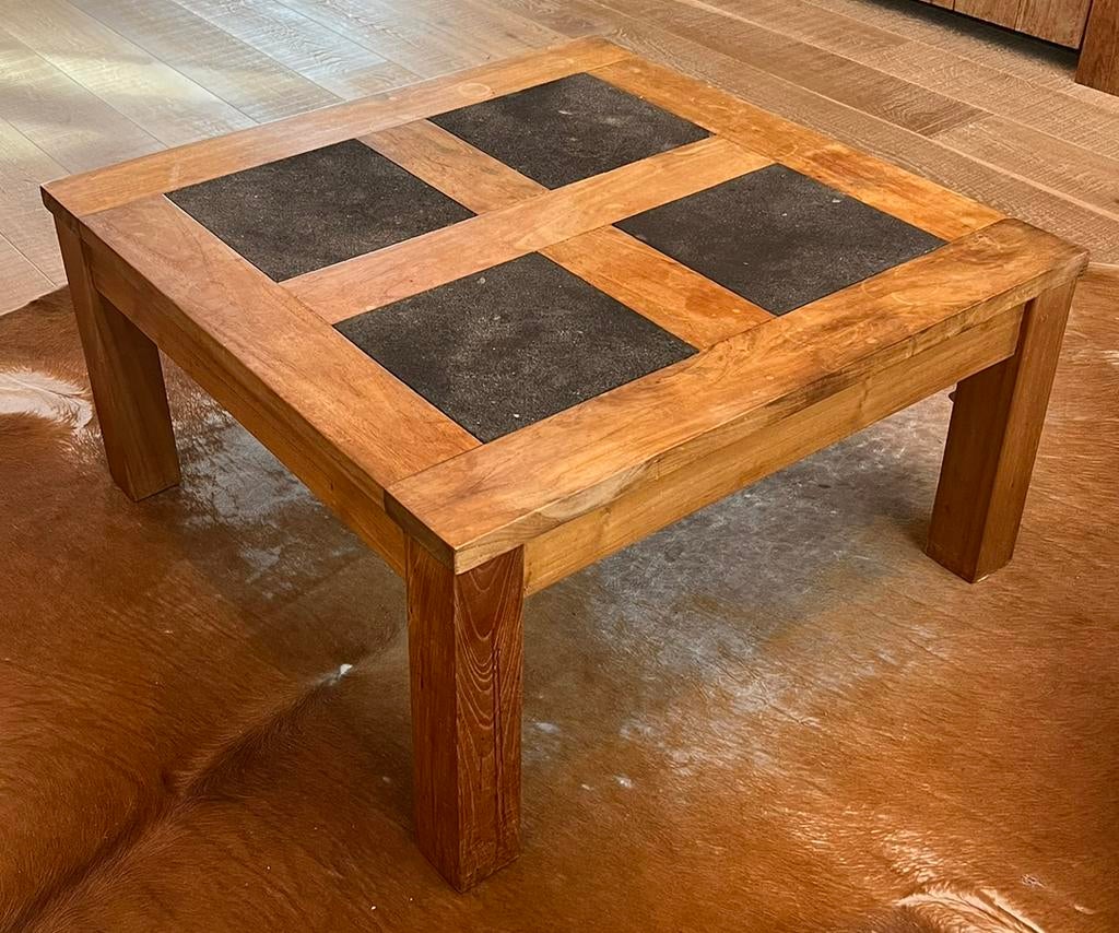 Koffietafel vierkant in massief hout, Huis en Inrichting, Tafels | Salontafels, Ophalen, Zo goed als nieuw, Vierkant