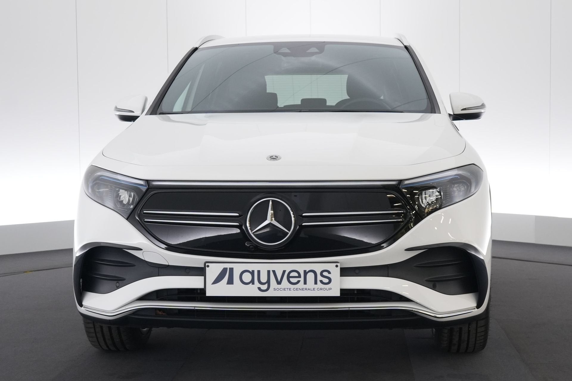 (2CDN268) MERCEDES-BENZ EQA, Gebruikt, Wit, 5 zetels, 5 deurs
