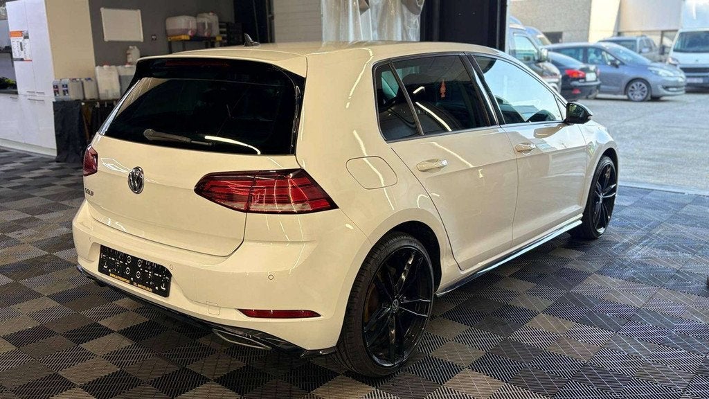 Volkswagen Golf 1.0 TSI bj. 2019 R-Line REEDS GEKEURD VOOR V, Gebruikt, 4 cilinders, Wit, Bedrijf