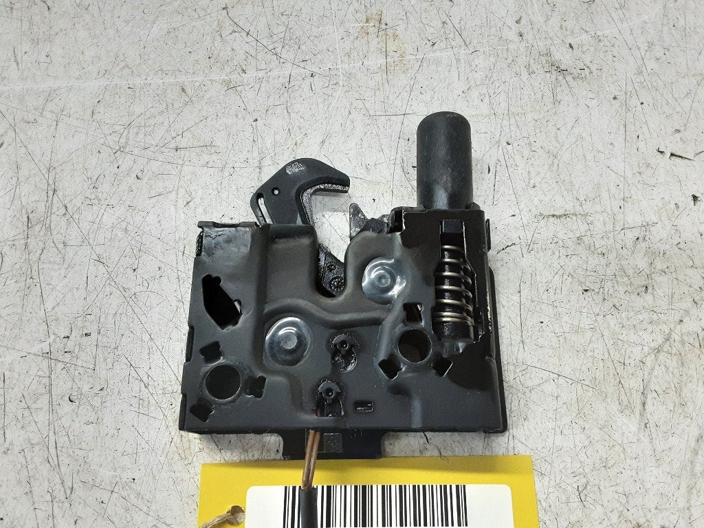 SERRURE CAPOT Audi Q3 (F3B) (01-2018/06-2021) (83A823509), Auto-Union-Straße  1,
85057  Ingolstadt, DE, Info@audi.de, Audi, Utilisé