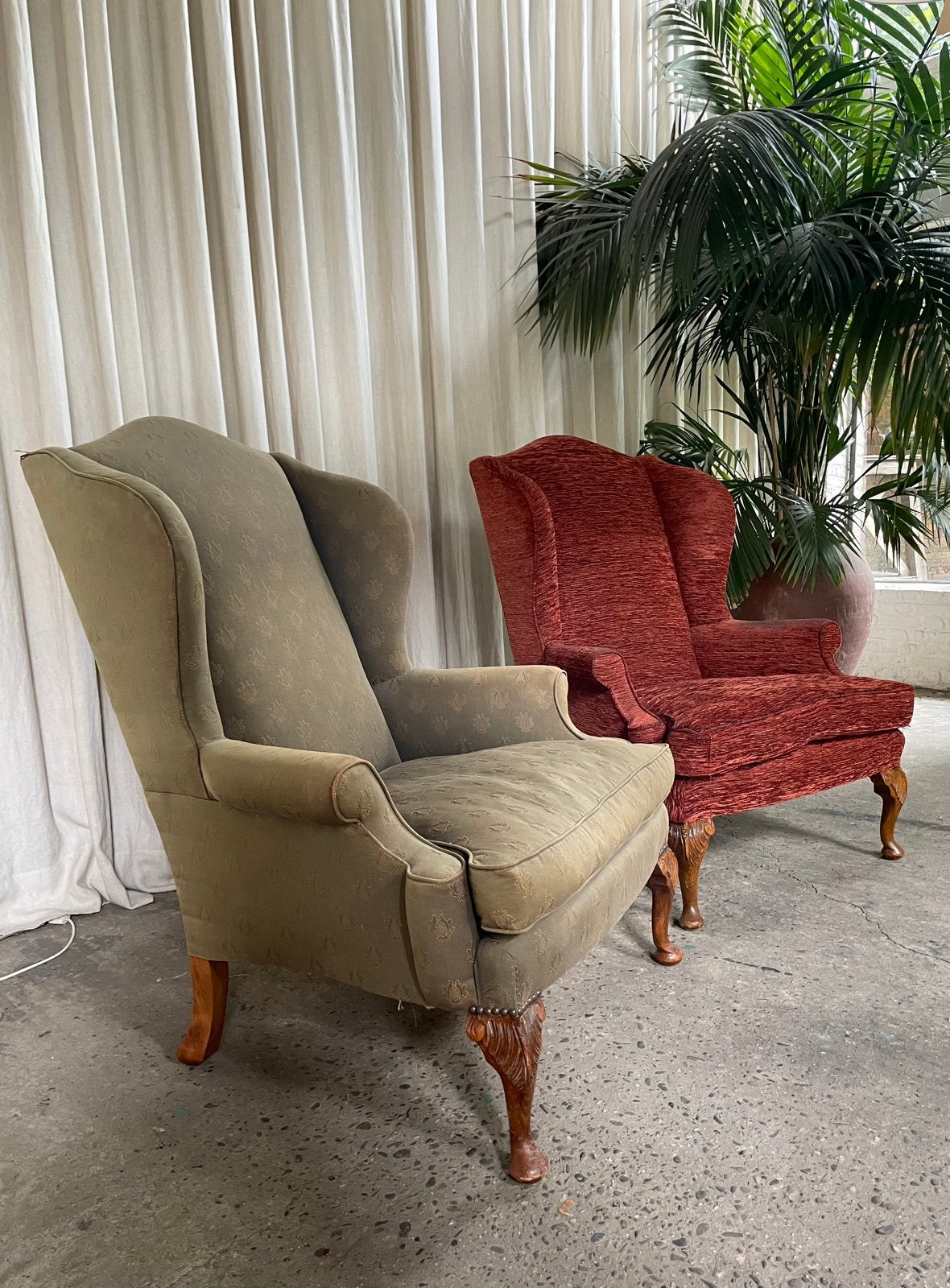 2 Wing-chairs, Ophalen, Gebruikt
