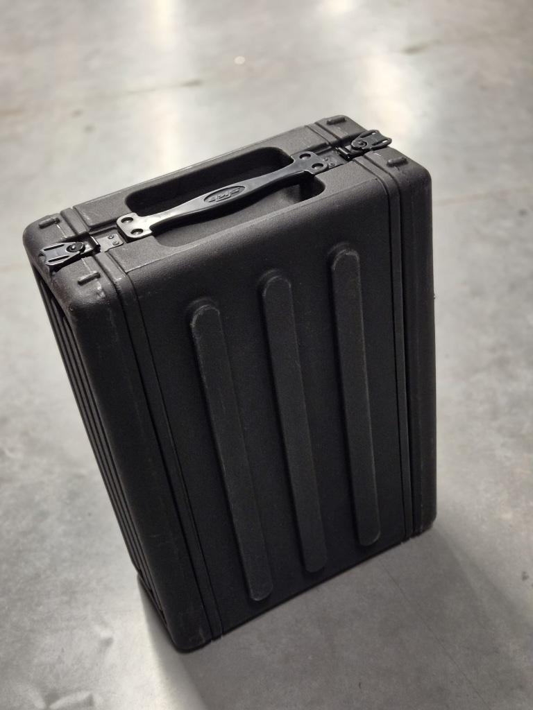 12x SKB flightcases / transportkoffers, Enlèvement, Utilisé