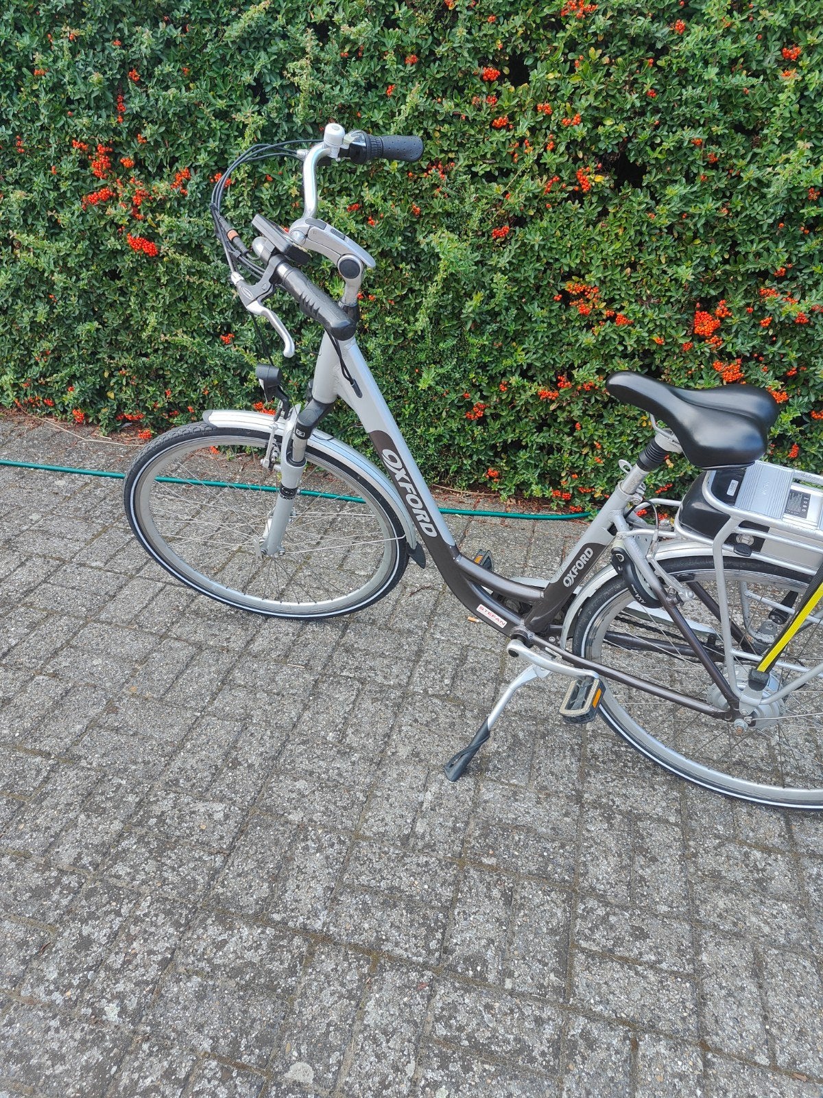 E-bike Oxford, Autres marques, 51 à 55 cm, 50 km par batterie ou plus, Comme neuf