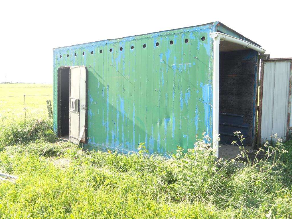 Caisse de camion pour Abris ou autre utilisation, Pâturage, 2 ou 3 chevaux ou poneys