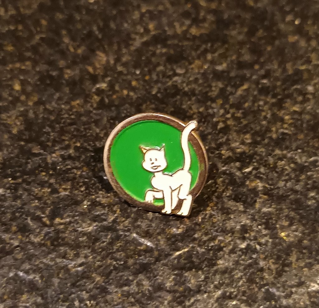 Pin - Kat Pimmetje, Enlèvement ou Envoi, Comme neuf, Figurine, Insigne ou Pin's