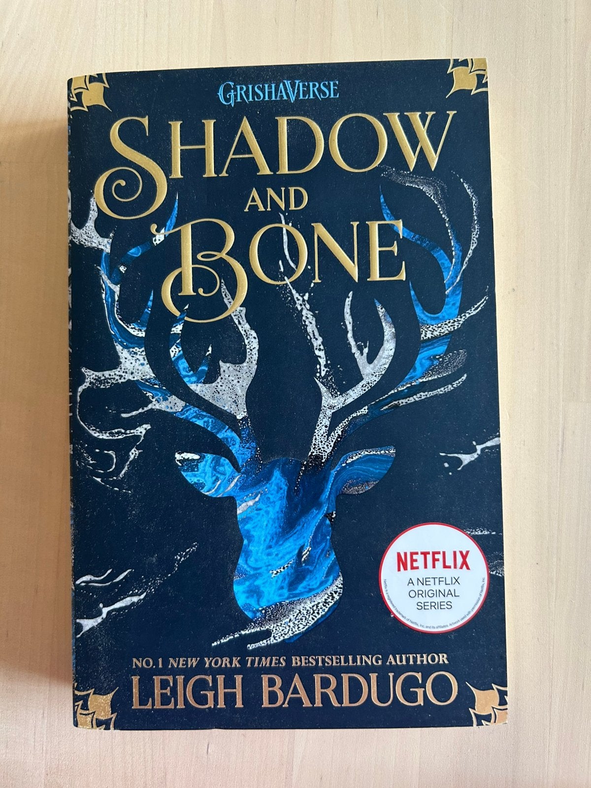 Shadow & Bone: boek 1, Boeken, Ophalen, Zo goed als nieuw