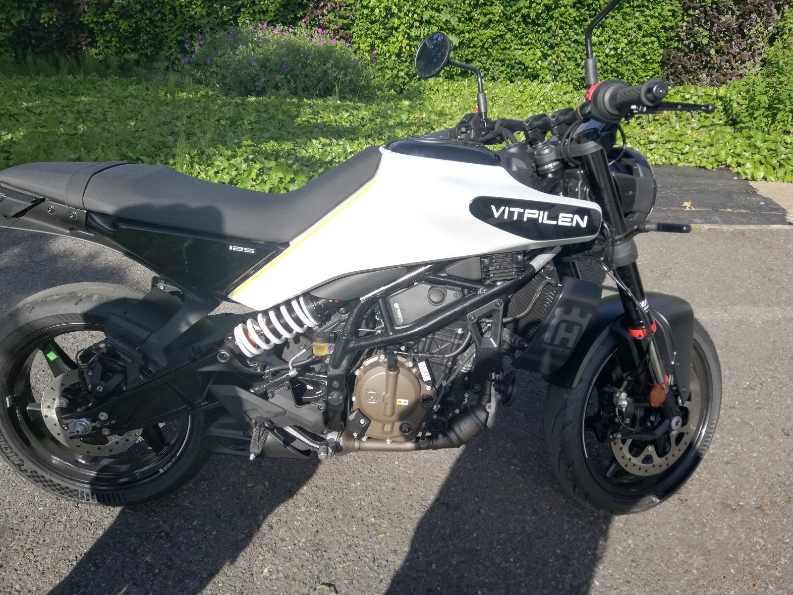 Husqvarna vitpilen 125, Motoren, Ophalen, 11 kW of minder