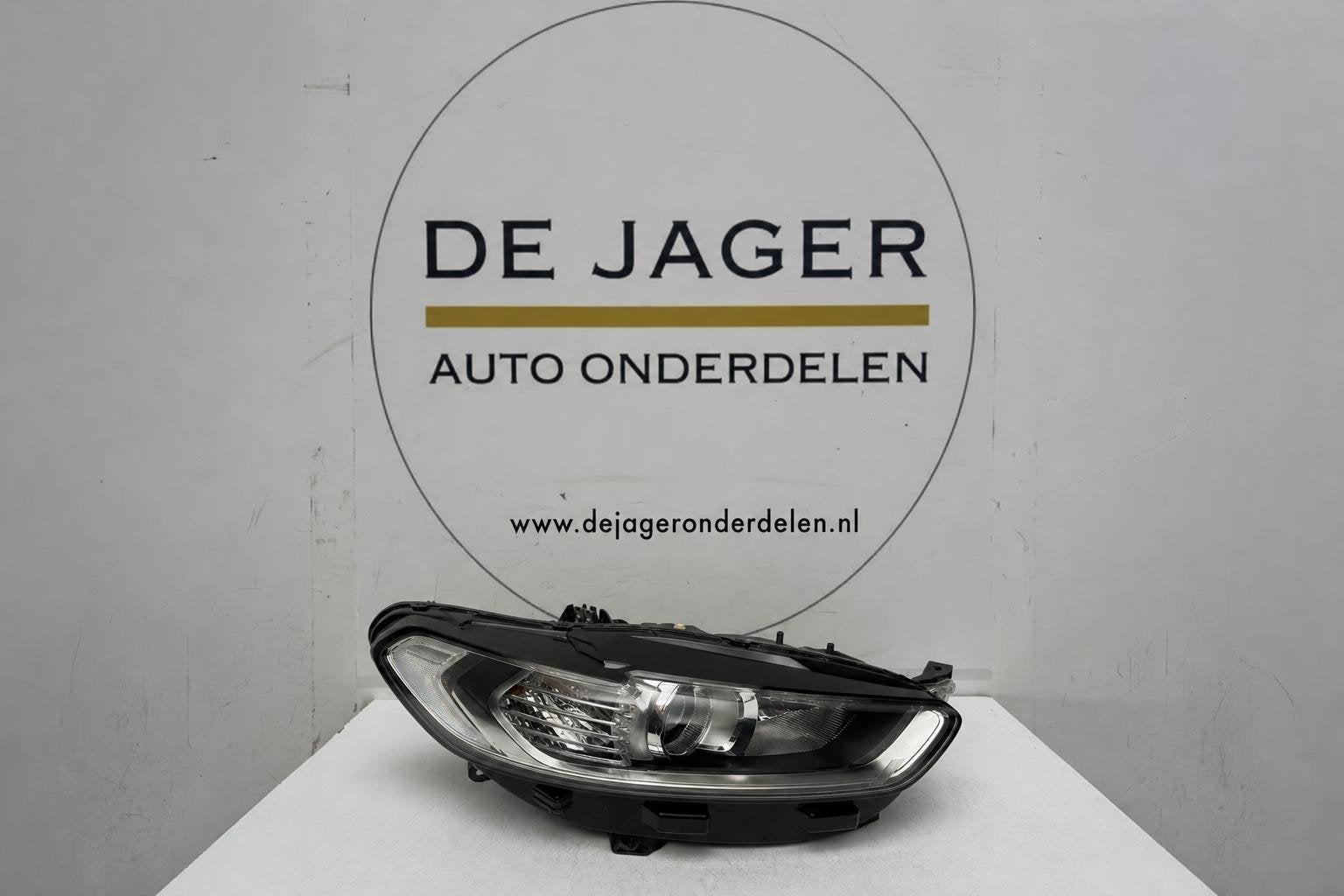 Phare droit Ford Mondeo CD391 DS7313W029AE, Autos : Pièces & Accessoires, Info@ford.com, Ford Motor Company, American Road 1
48126  Dearborn