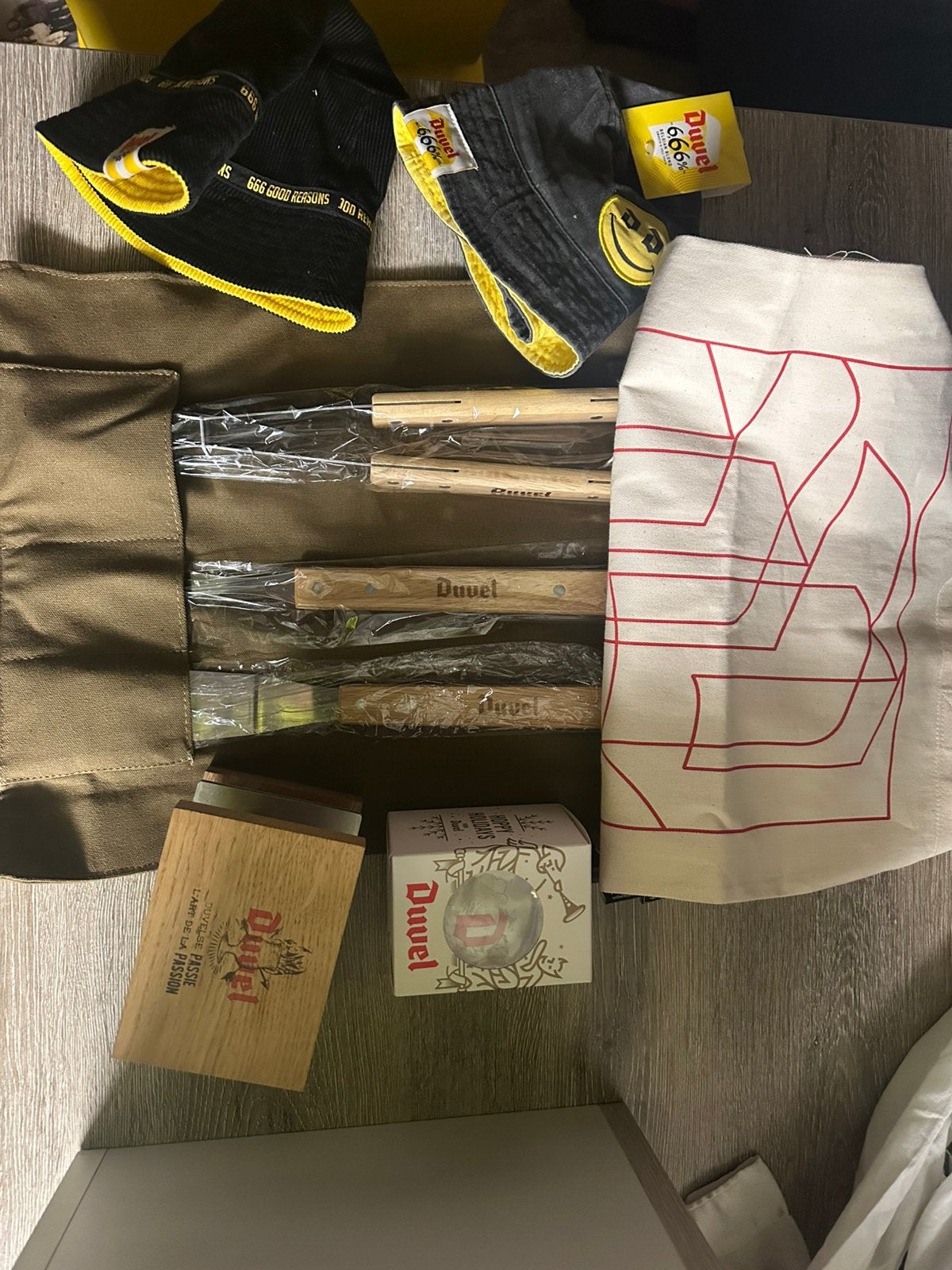 Duvel gadgets , glazen en print, Enlèvement, Comme neuf, Duvel