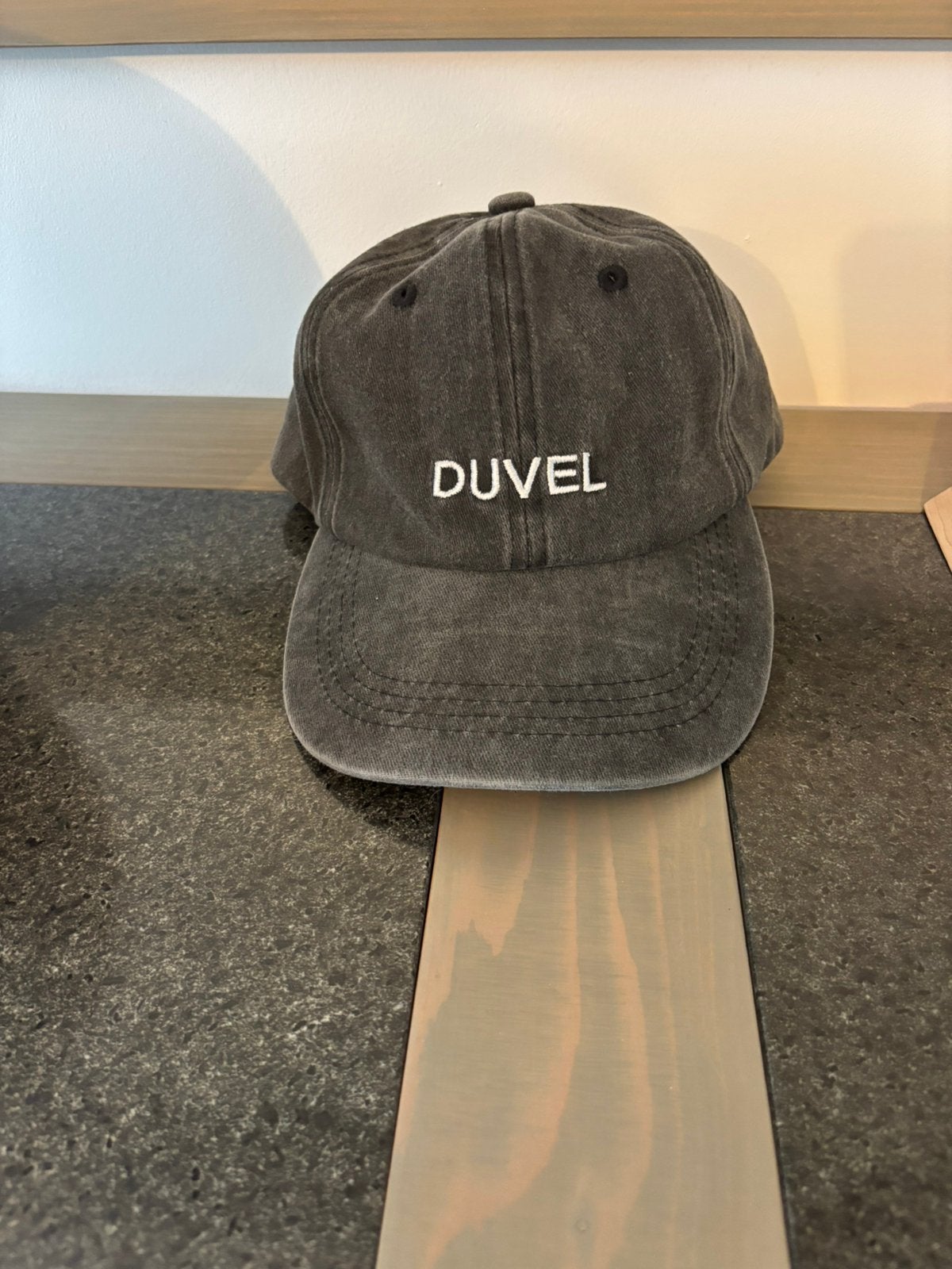 Duvel Pet, Enlèvement, Neuf