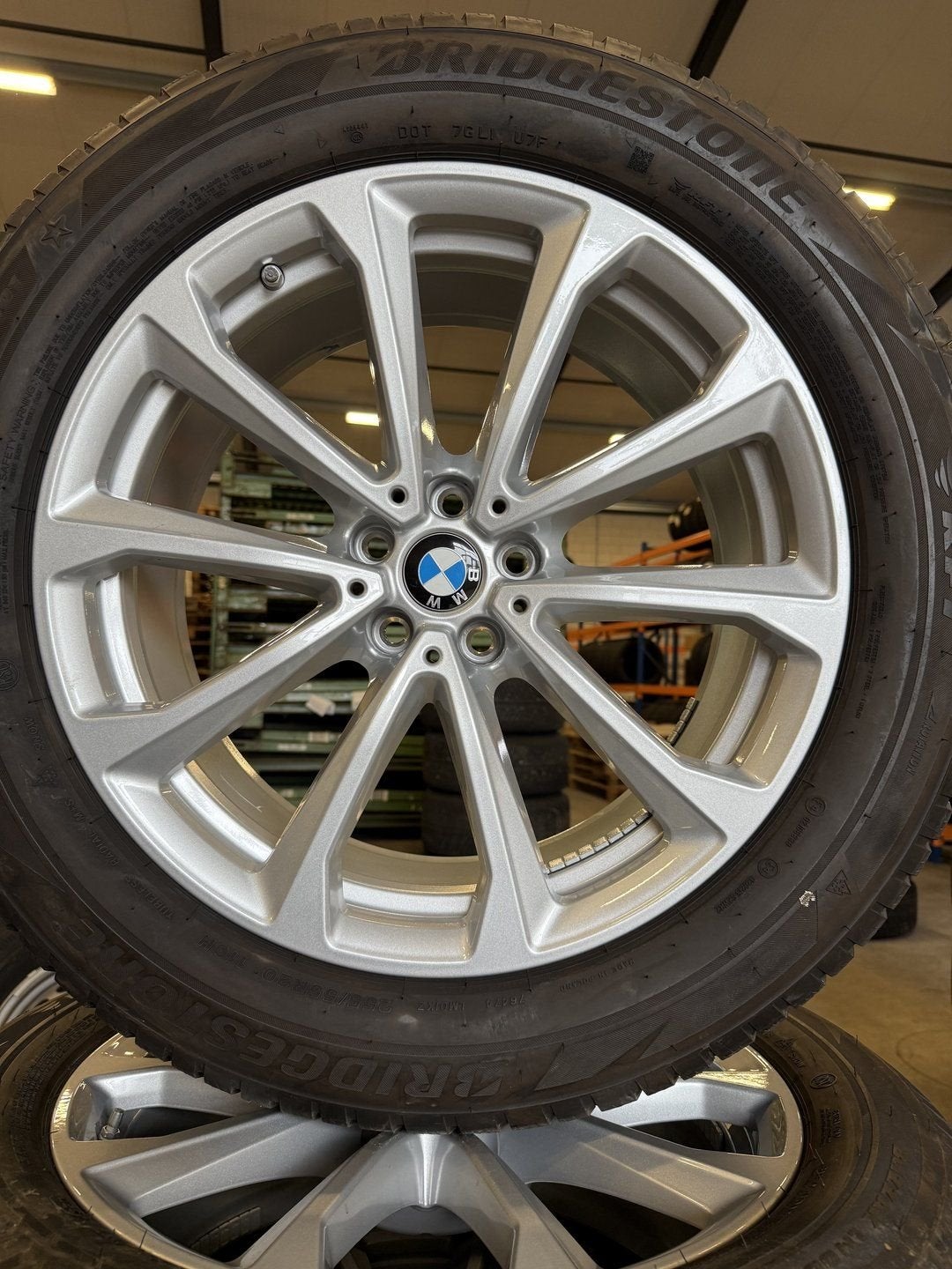20" orig. BMW X7 G07 Styling 750 met winterbanden 6880688, Auto-onderdelen, Banden en Velgen, Gebruikt, 255 mm, -, -
