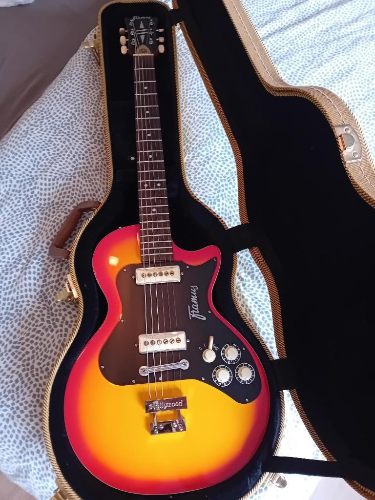 Framus Hollywood Reissue nieuwstaat!, Ophalen, Zo goed als nieuw, Semi-solid body