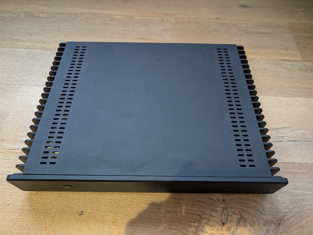 Streacom FC5B fanless PC-behuizing (v1) — 2 stuks, per stuk, Informatique & Logiciels, Boîtiers d'ordinateurs, Utilisé, Enlèvement ou Envoi