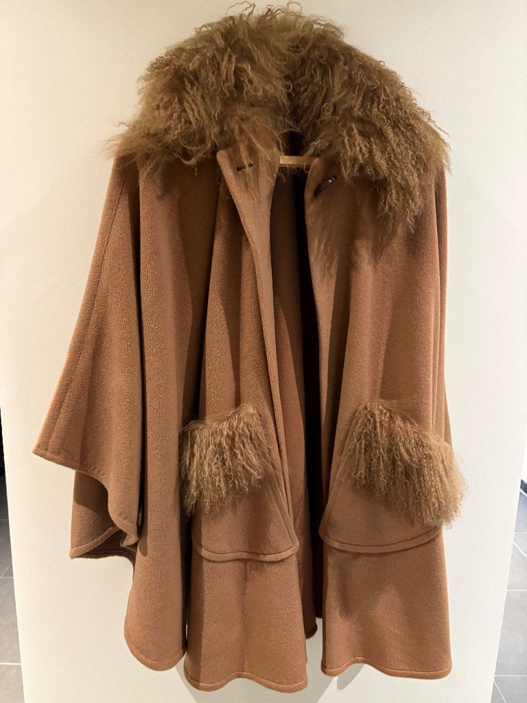 Licht Bruine cape nieuw, Kleding | Dames, Ophalen, Vero Moda, Beige, Maat 42/44 (L)