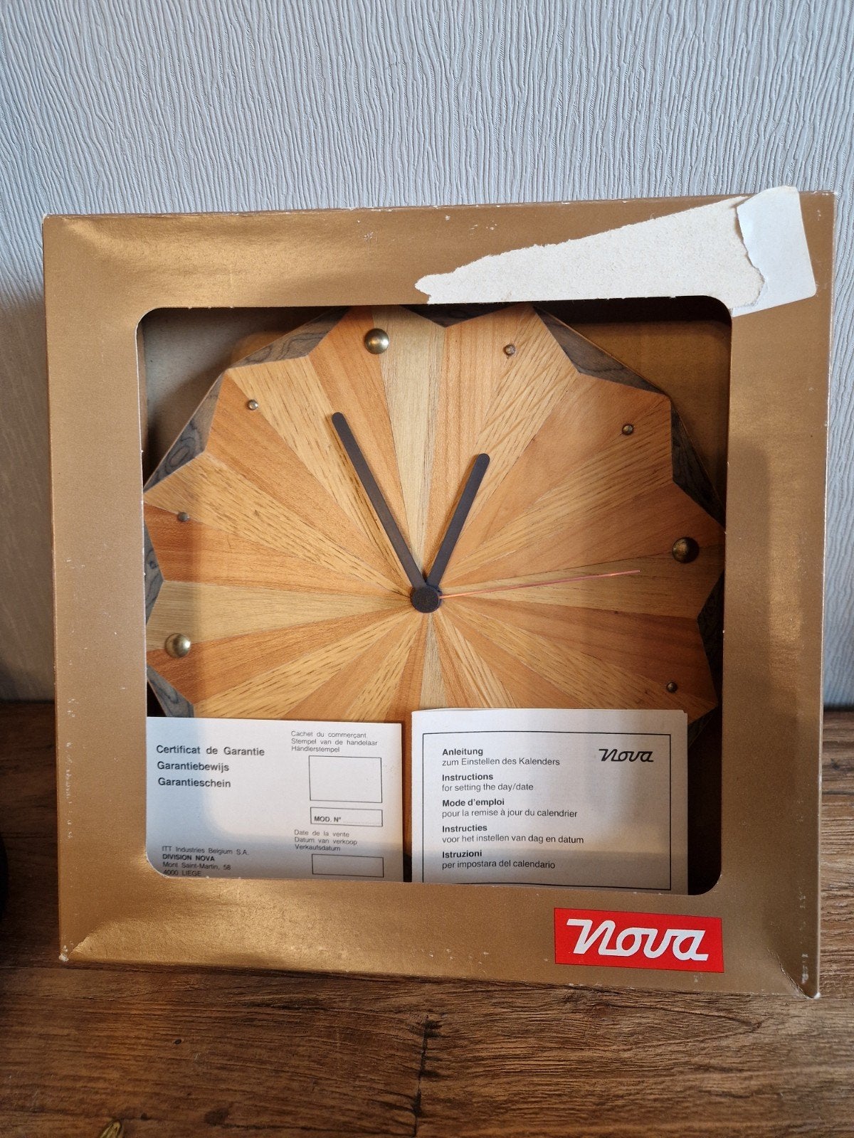 vintage houten klok Nova met Junghans quarts, Ophalen of Verzenden