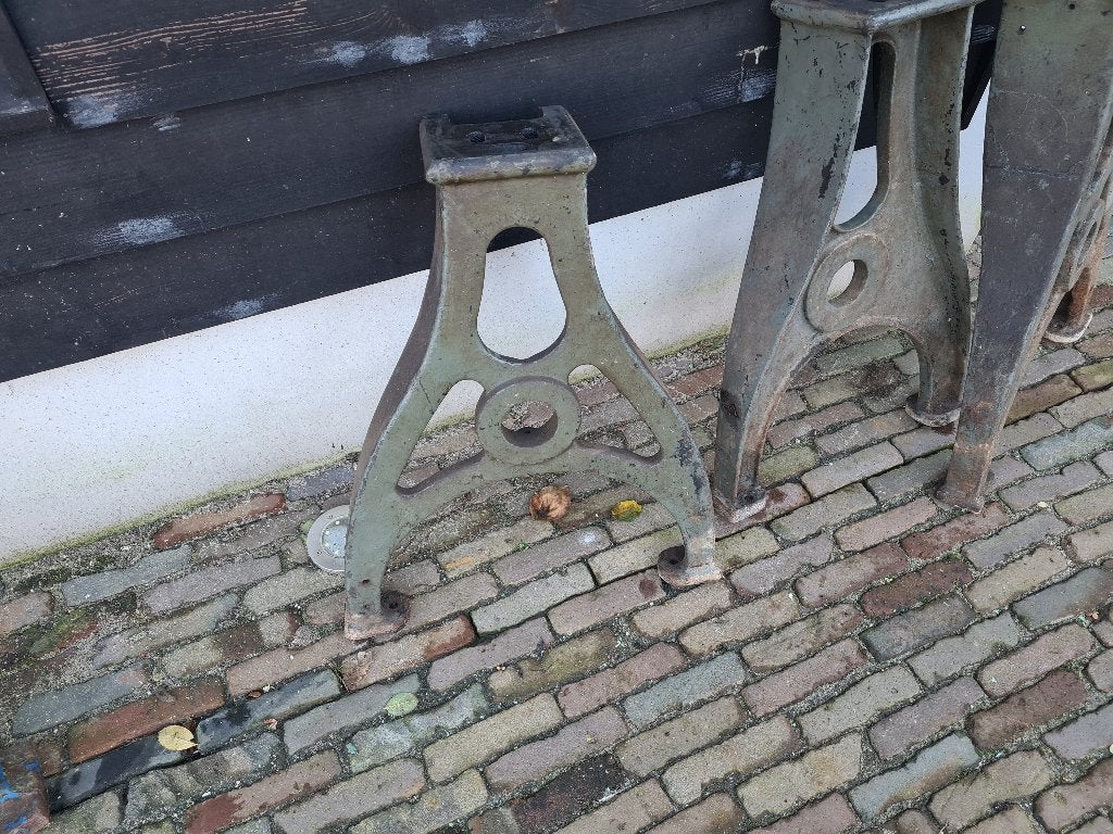 Oude gietijzeren machinepoten Set van 3, Enlèvement