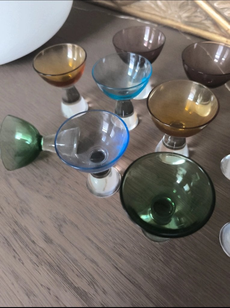 10 verres à liqueur Arlequin val St Lambert, Antiquités & Art, Enlèvement