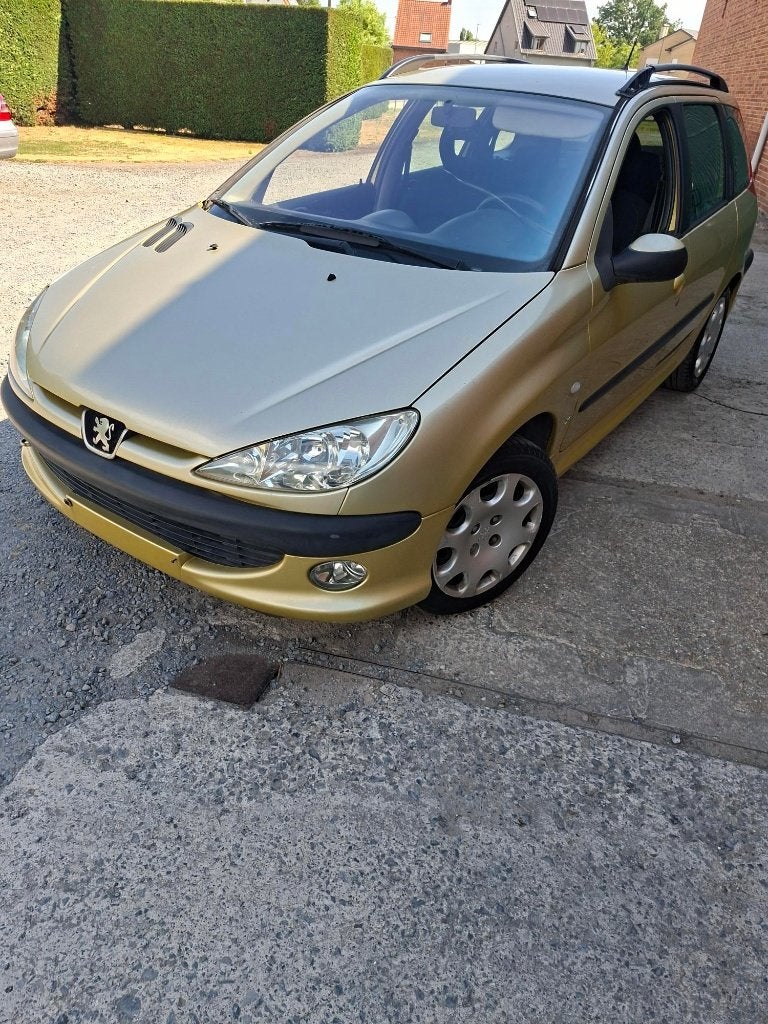 Peugeot 206 SW voor Export., Auto's, Voorwielaandrijving, 1581 cc, Stof, Zwart
