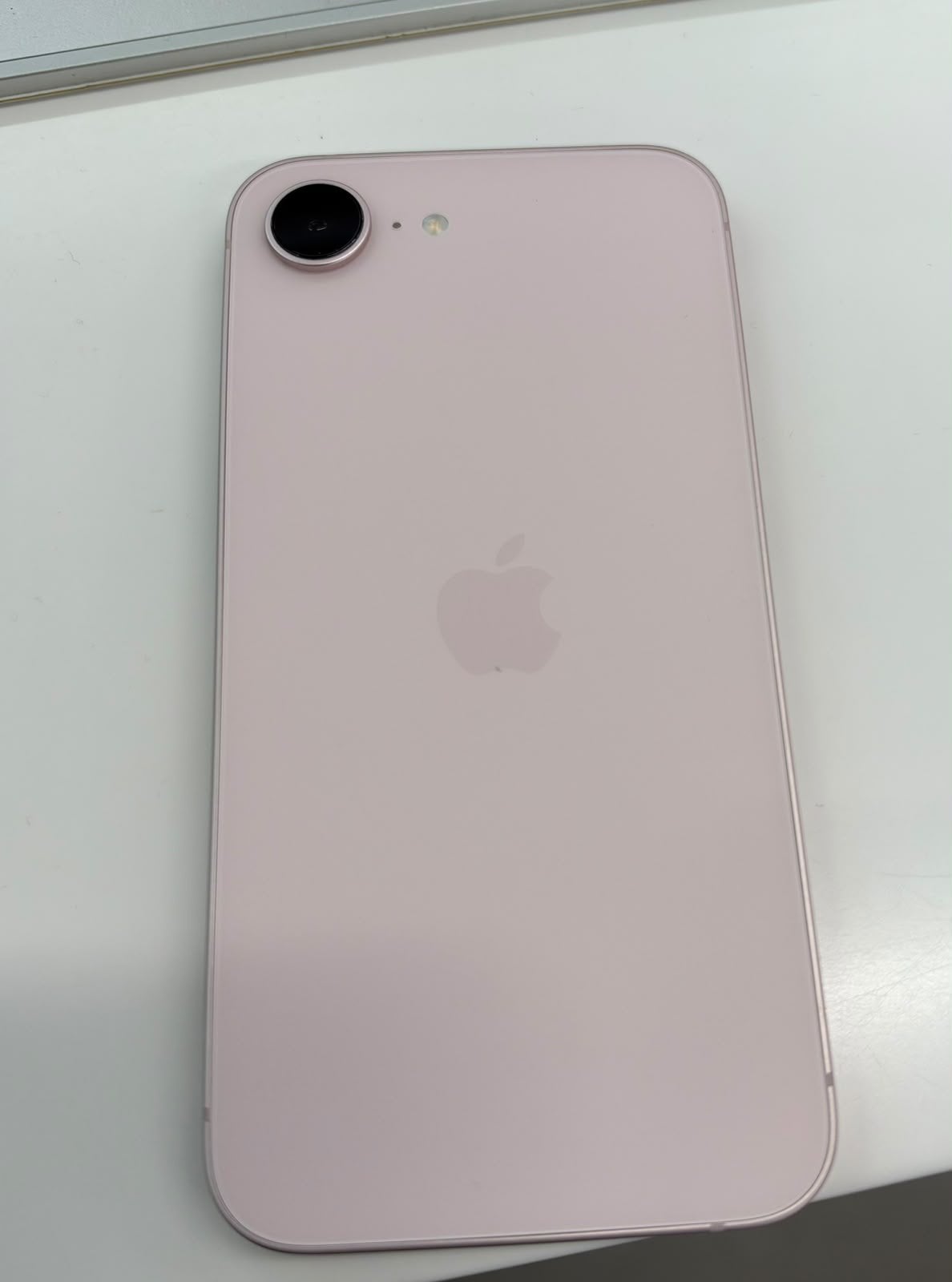 Iphone 17e pink 256Gb, Telecommunicatie, 256 GB, IPhone 17e, Ophalen of Verzenden, Zo goed als nieuw