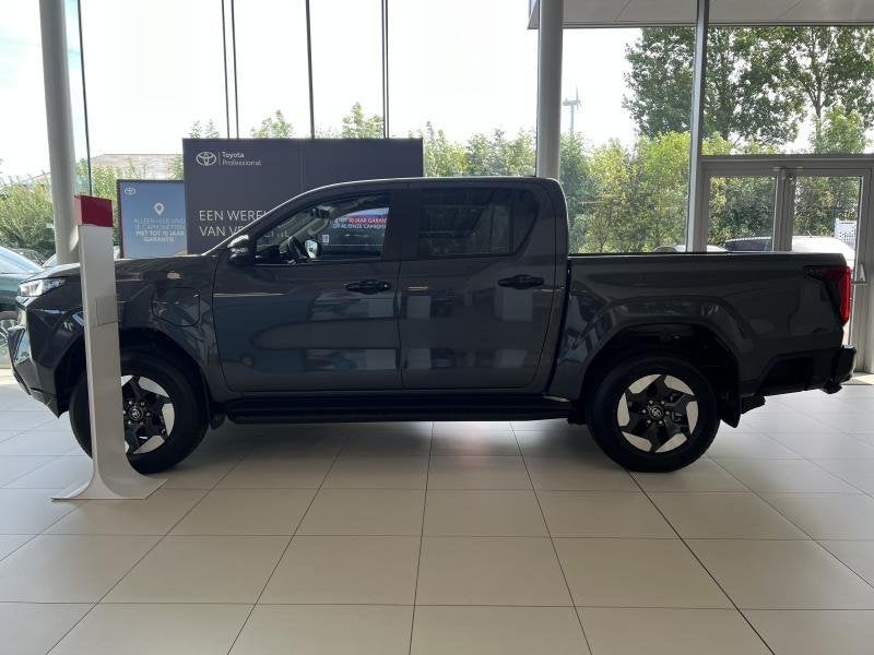 Toyota Hilux Double cab EV AT 4x4 Style, Autos, Toyota, Euro 6, 196 ch, Autres couleurs, Noir