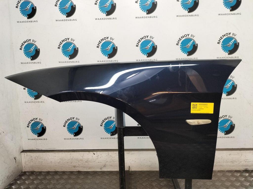 BMW 3 SERIES E90 325I  VOORSCHERM L 2006, Auto-onderdelen, Ophalen of Verzenden, Gebruikt, Stiba lid