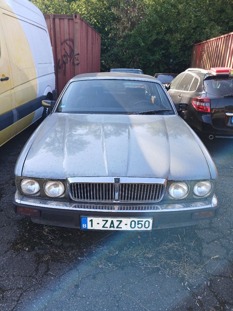 Jaguar XJ40, Ophalen