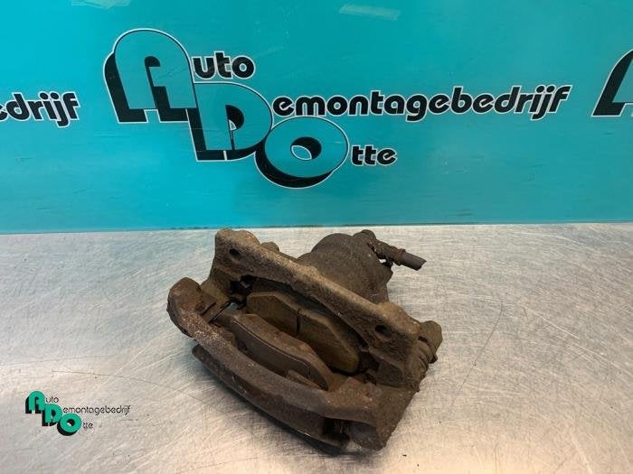 Remklauw (Tang) rechts-voor van een Peugeot 107 (107 05-), Gebruikt, -, -, Ophalen of Verzenden