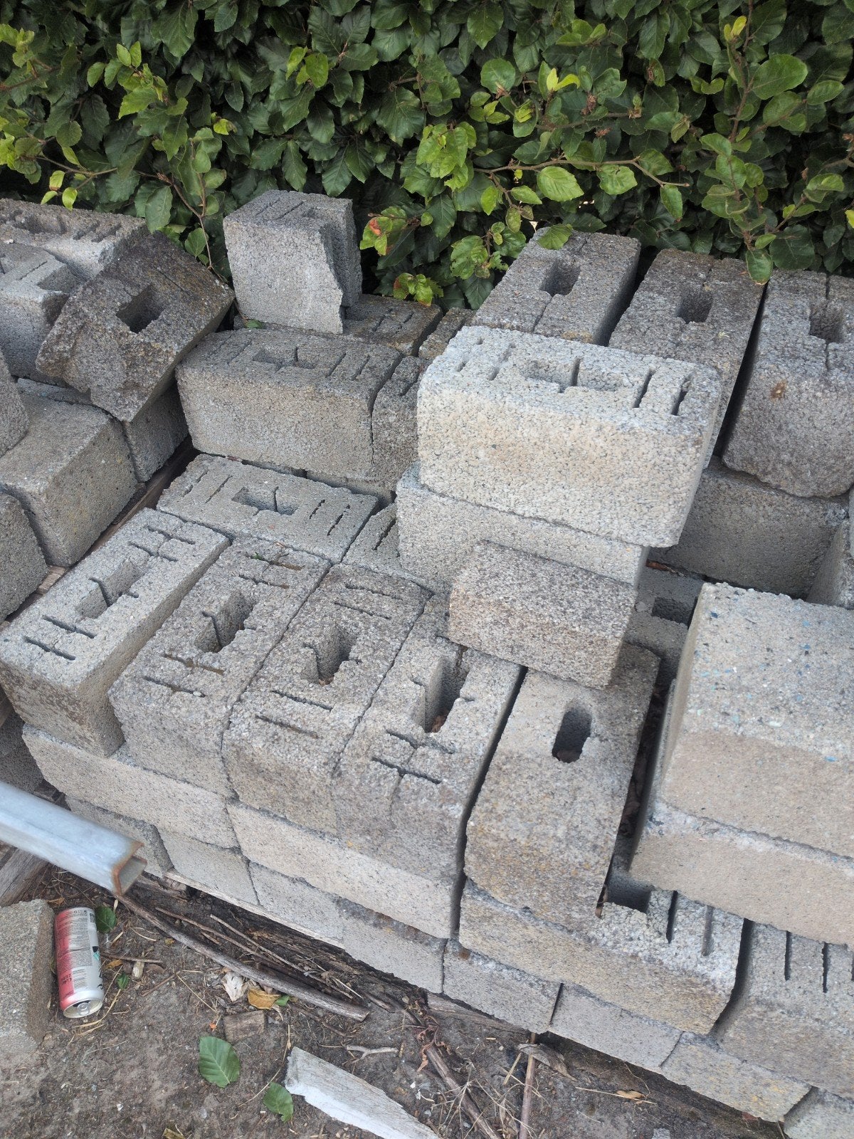 Gratis betonstenen, Doe-het-zelf en Bouw, Metselstenen, Ophalen