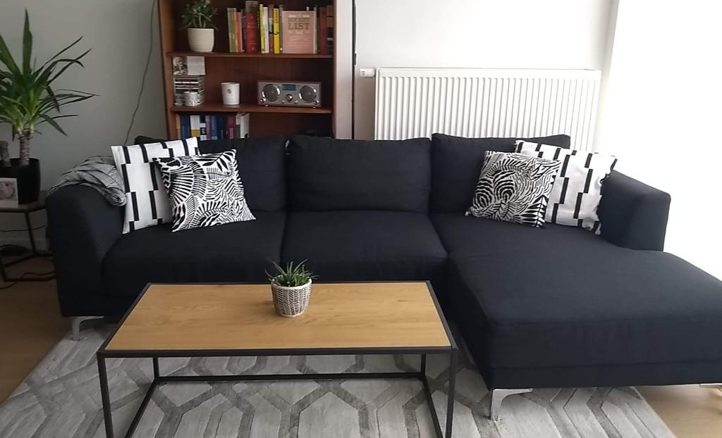 Zwarte zetel met longchair, Ophalen, Zo goed als nieuw, Stof