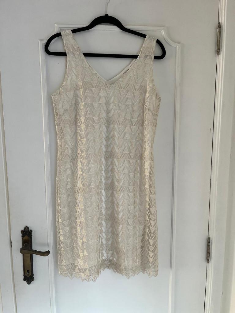 feestjurk Pauline B, T2, Kleding | Dames, Jurken, Maat 38/40 (M), Beige, Pauline B., Ophalen of Verzenden