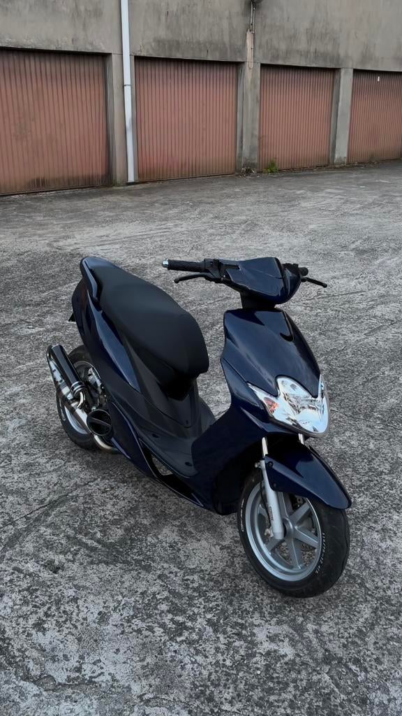 yamaha jogr ac 50cc, Fietsen en Brommers, Scooters | Yamaha, Zo goed als nieuw, JogR of RR, Klasse B (45 km/u), Tweetakt, Ophalen