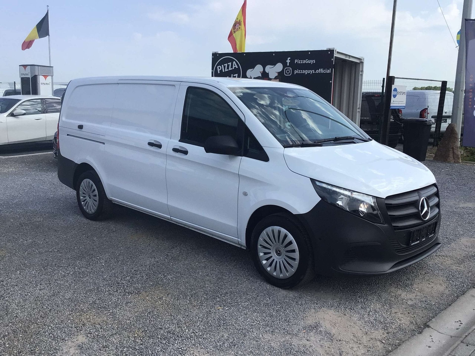 Mercedes-Benz Vito l2 116cdi 2024 27000km full/option 29950e, Autos, Euro 6, Entreprise, 3 places, Boîte manuelle