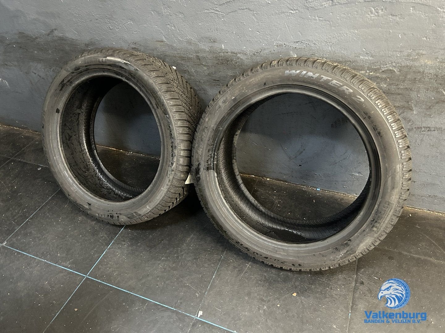 8mm! Winterbanden 255/45R20 Pirelli Scorpion Winter 2, Autos : Pièces & Accessoires, Pneus & Jantes, Pneus hiver, 255 mm, Véhicule de tourisme