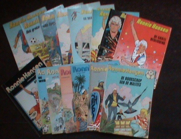 Ronnie Hansen compleet 15 delen, Boeken, Complete serie of reeks, Ophalen of Verzenden, Gelezen