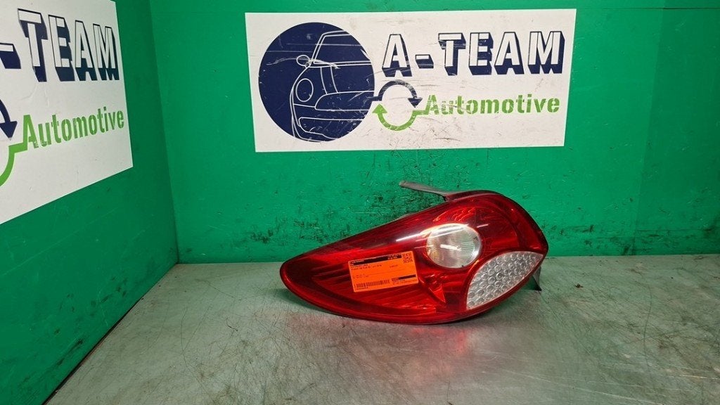 ACHTERLICHT LINKS Peugeot 206+ (2L / M) (|6350GV|), Kontakt-peugeot@peugeot.com, Gebruikt, Peugeot Deutschland GmbH, Bahnhofsplatz
65423  Rüsselsheim, DE
