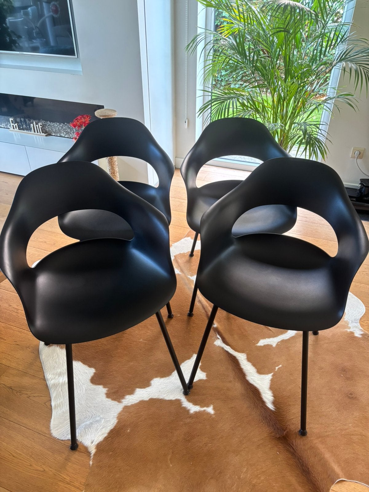 Comfortabele kuipstoelen 4x, Huis en Inrichting, Ophalen, Kunststof, Zwart, Zo goed als nieuw
