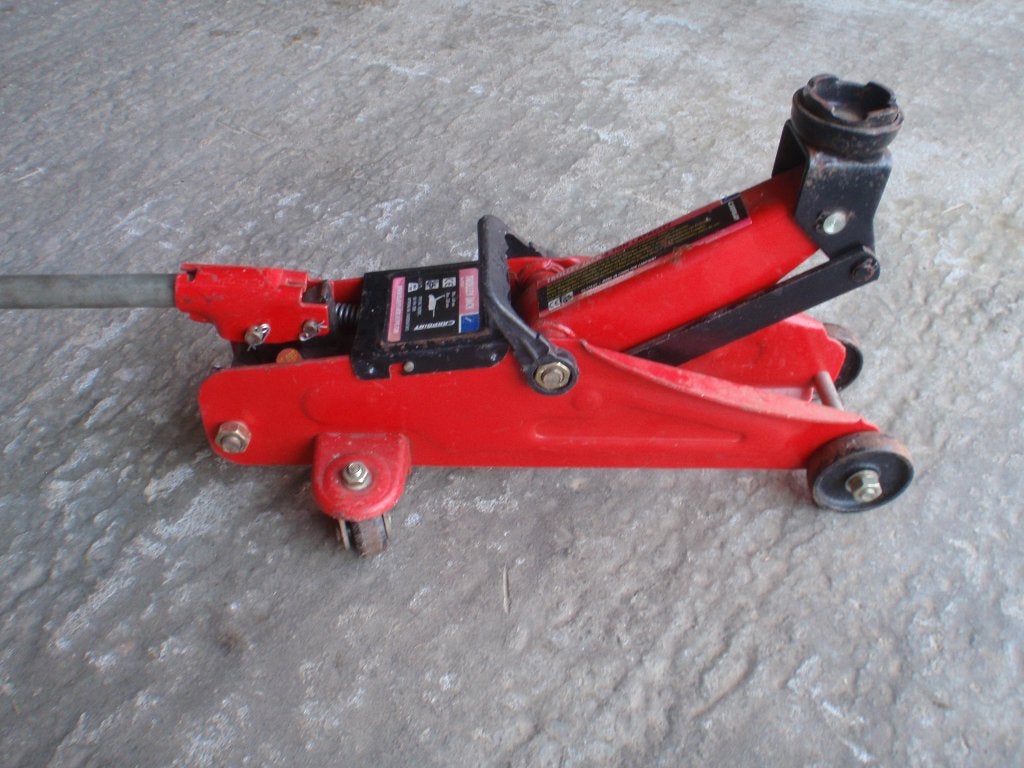 cric 2 tonnes, Enlèvement, Utilisé