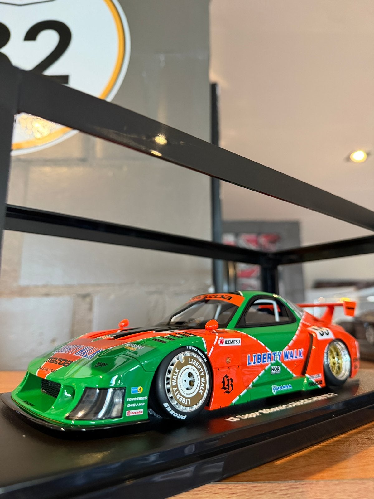 GT Spirit Mazda RX7 lb super silhouette, Enlèvement ou Envoi, Comme neuf