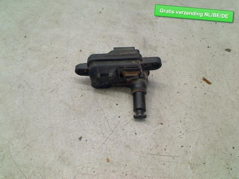 STELELEMENT tank klepslot Golf VIII (CD1) (510810773), Gebruikt, Volkswagen, Volkswagen AG, Kundenbetreuung@volkswagen.de