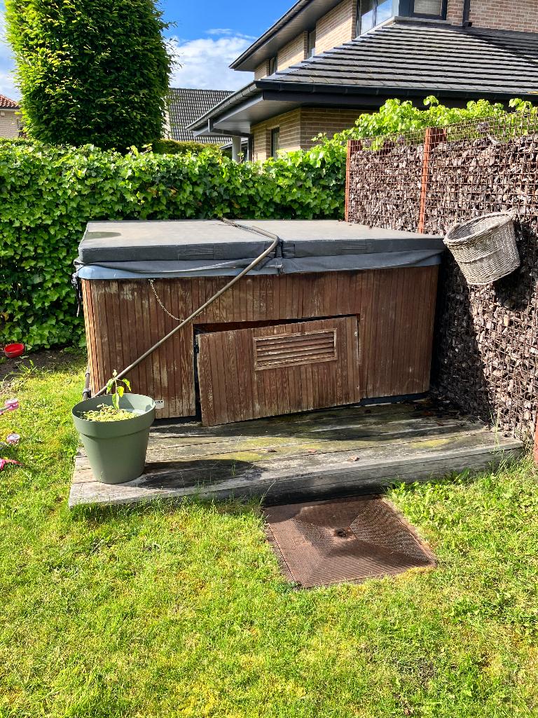 Jacuzzi af te halen, Tuin en Terras, Zwembad-toebehoren, Gebruikt, Ophalen