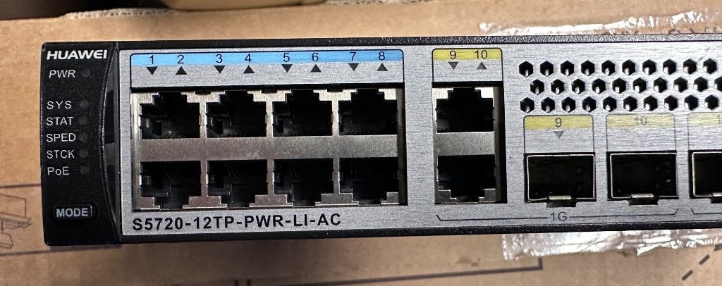 HUAWEI Ethernet-switches S5720, Computers en Software, Netwerk switches, Ophalen, Gebruikt