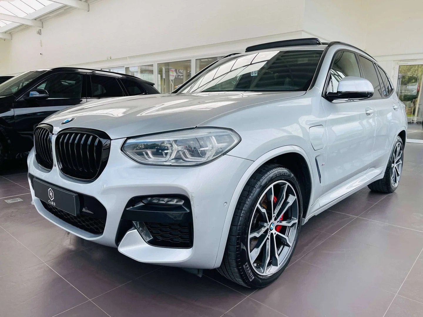 BMW X3 xDrive30e PHEV 2.0iA * GARANTIE + PACK M + TOIT PANO, Autos : Divers, Argent ou Gris, Automatique, 1998 cm³, BMW