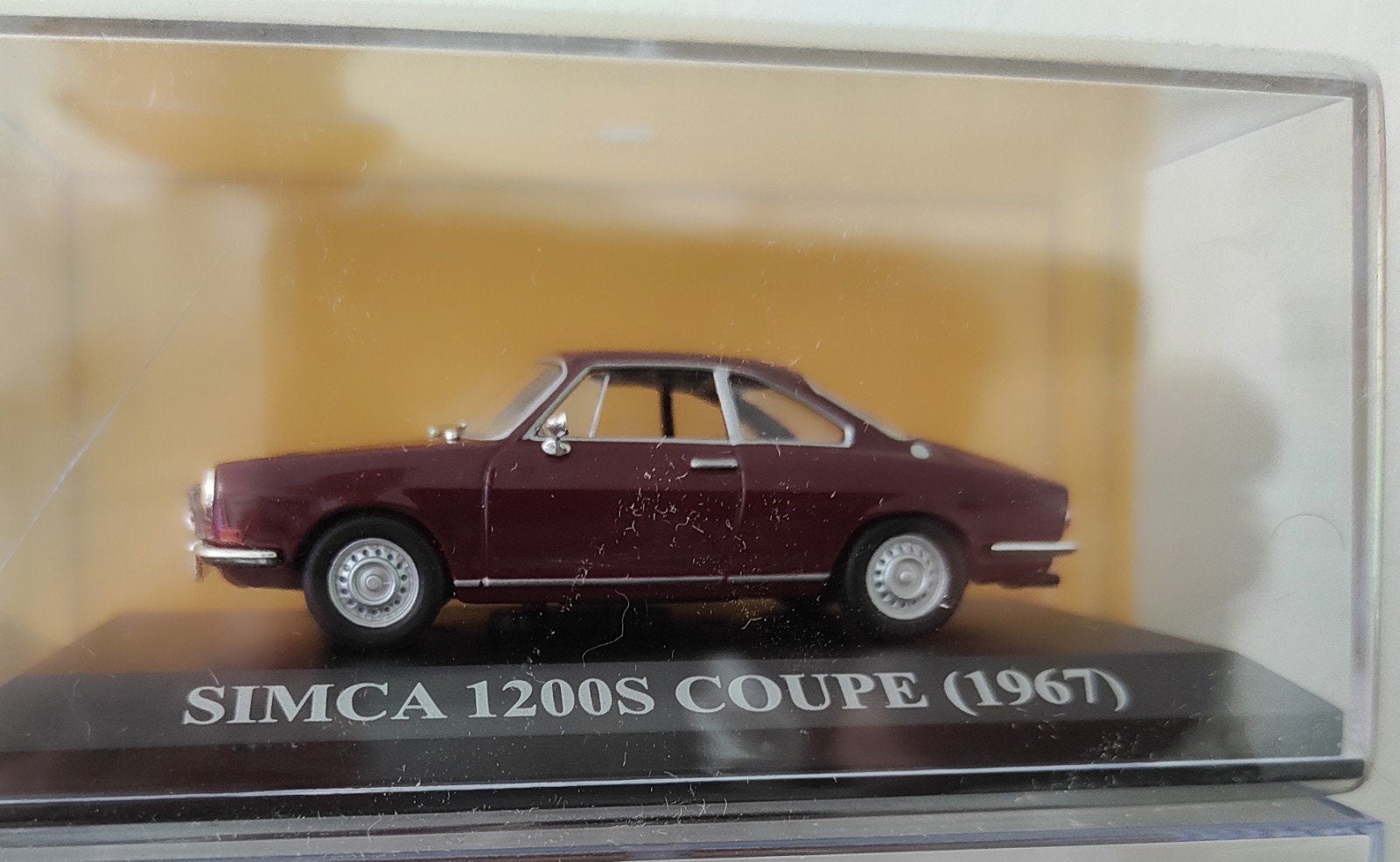 Simca 1200S Coupé bordeaux 1967 1:43 in vitrinedoosje, Ophalen of Verzenden