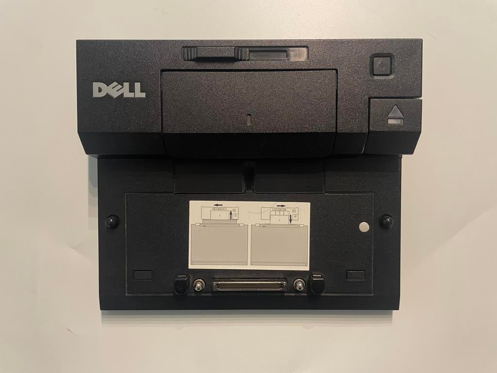 Dok station voor DELL laptops, Computers en Software, Optische drives, Ophalen, Zo goed als nieuw