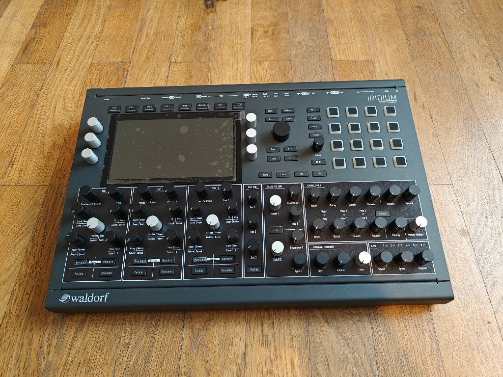 Waldorf Iridium Desktop (serviced by Waldorf) + decksaver, Muziek en Instrumenten, Ophalen of Verzenden, Zo goed als nieuw